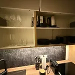 Living 2 - Modern & Zentral * Γκόσλαρ