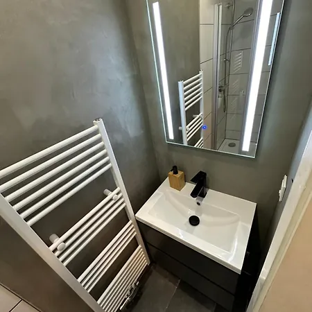 Living 2 - Modern & Zentral Apartament