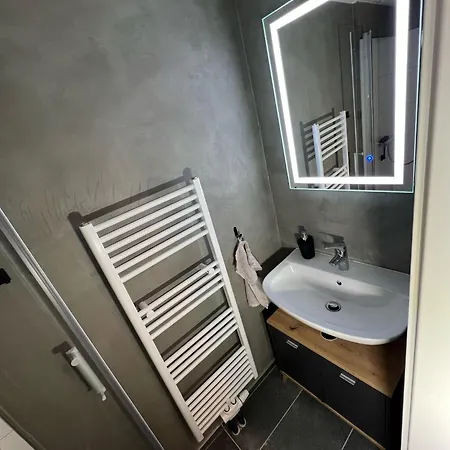 Living 2 - Modern & Zentral *